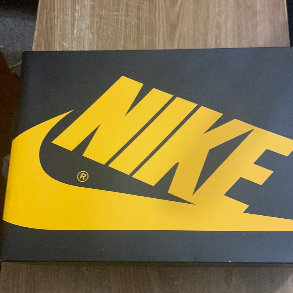 Air Jordan 1 High - Pollen/White-Black